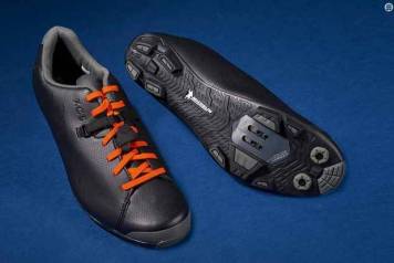 shimano-xc5-gravel-01-1541766866071-1sqt9rtnzp3b4-02704cf.jpg