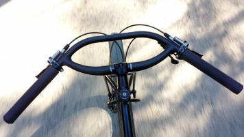 Jones-Loop-H-Bar-Carbon-1000x563.jpg