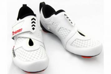 buty-triatlonowe-triseven-white.jpg